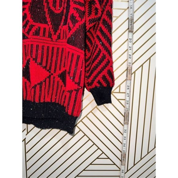Vintage Men's Knit Geometric Pullover Round Neck Sweater Red Black Jacket Dad - Picture 2 of 5